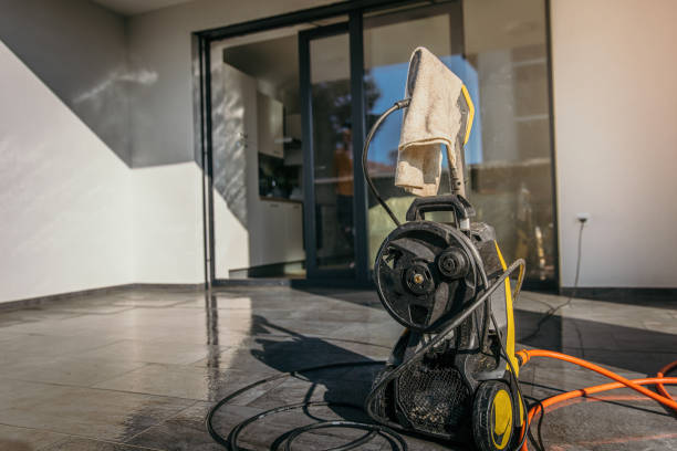 Best Gas Station Cleaning  in Lake Ronkonkoma, NY